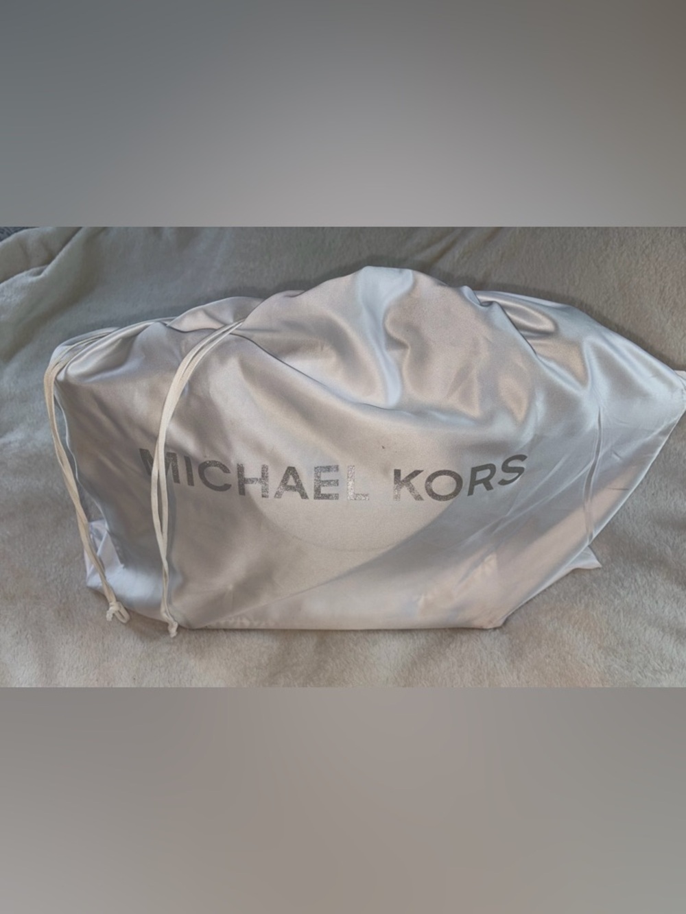 MICHAEL KORS Voyager Bag & Wallet Like New!! - Picture 15 of 15